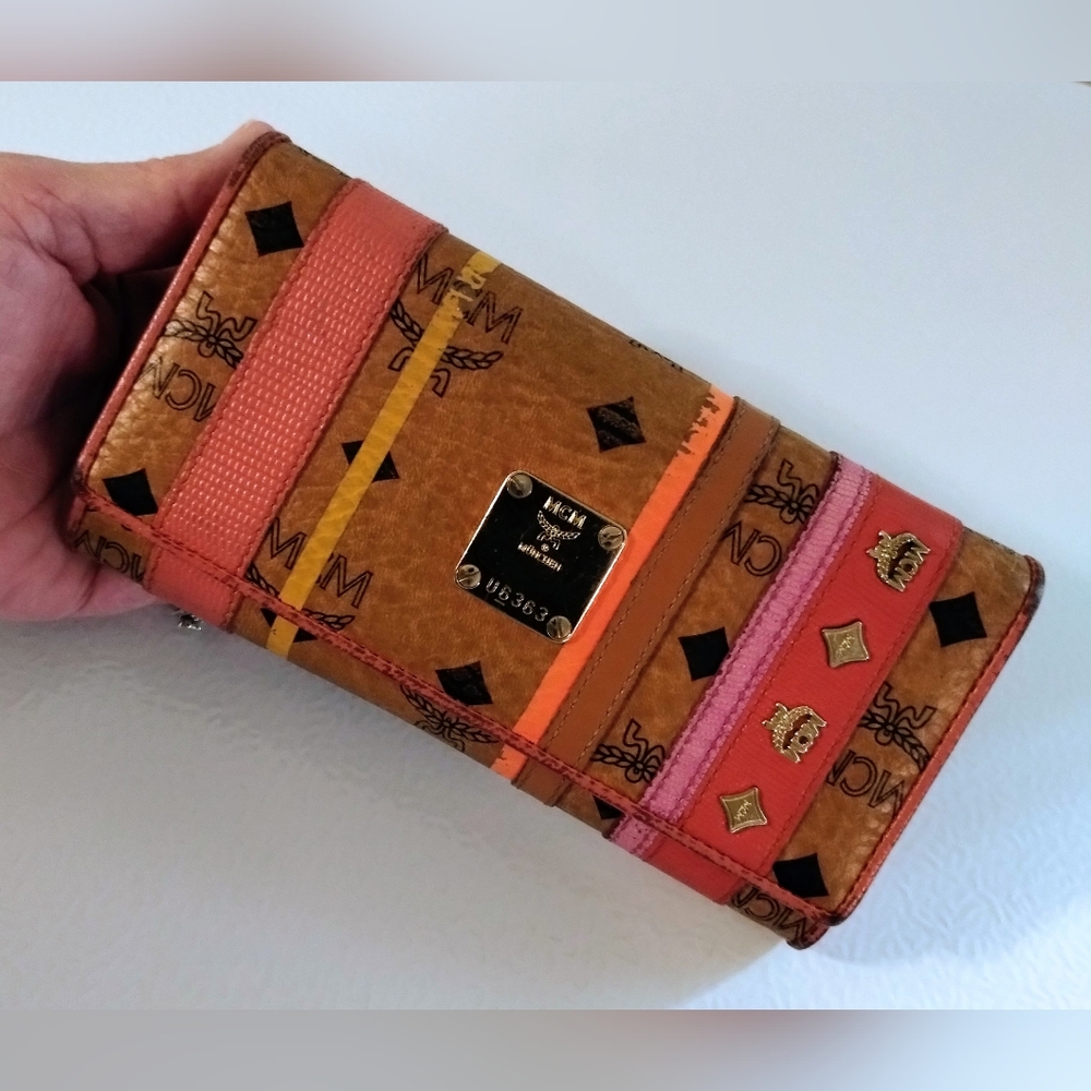 MCM Wallet With Studs - Picture 13 of 13